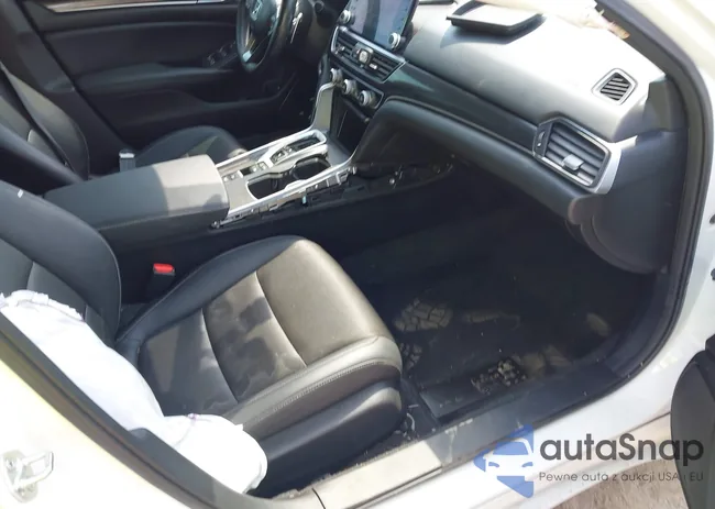 1HGCV3F20NA011818: 43224470