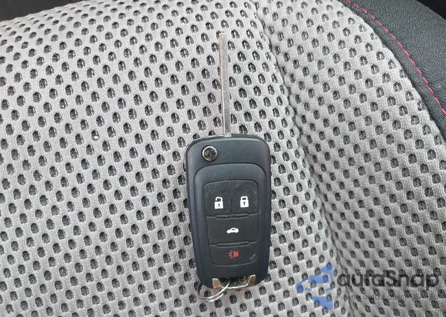 2GNALBEK7G1180052: 43223645