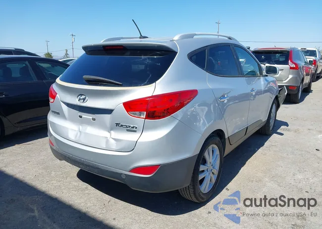 KM8JU3AC8CU527831: 43223664