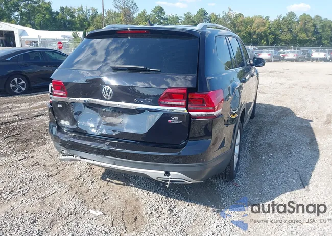 1V2LR2CA2JC586587: 43223714