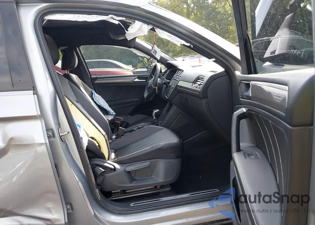 3VV8B7AX0NM011443: 43225057