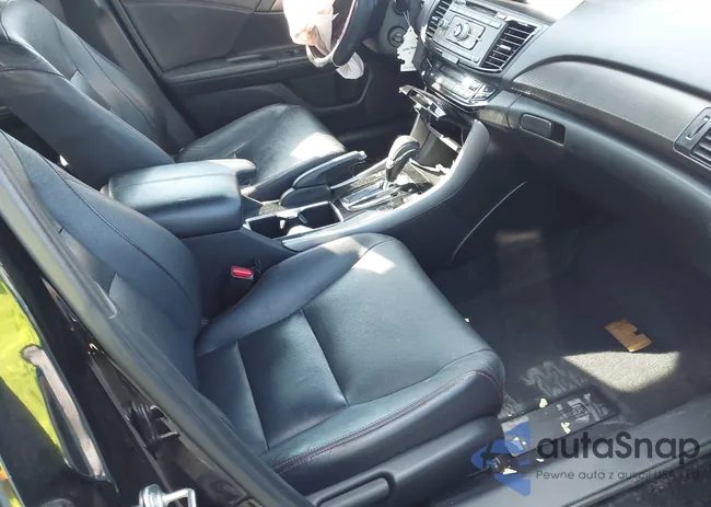 1HGCR2F17HA119749: 43224593