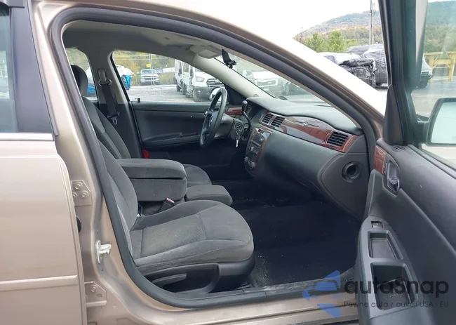 2G1WT58K579128411: 43225942