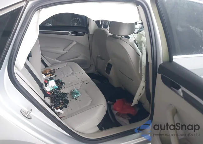 1VWBA7A34JC051067: 43226155