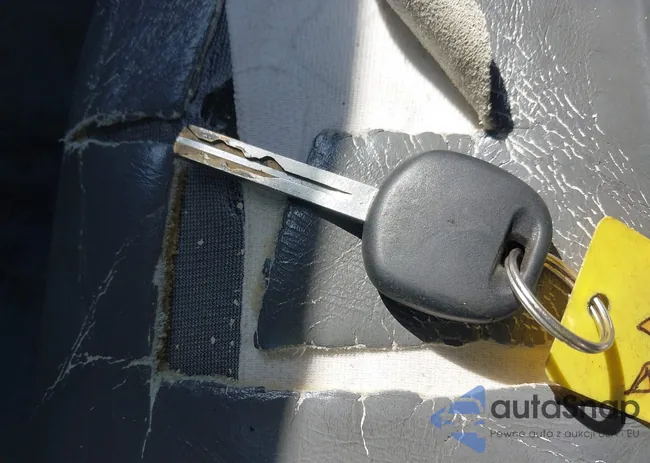 JT6HT00W4Y0097639: 43226335