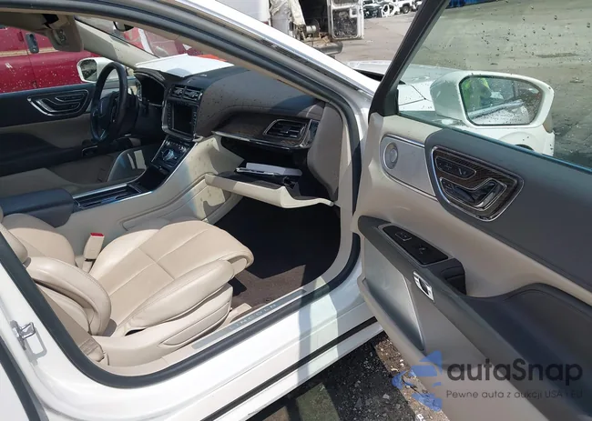 1LN6L9RP1J5606557: 43226371