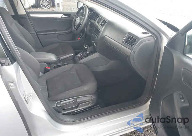 3VWD17AJ5FM248827: 43226465