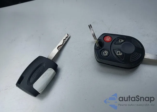 1FADP3E28JL244722: 43225567