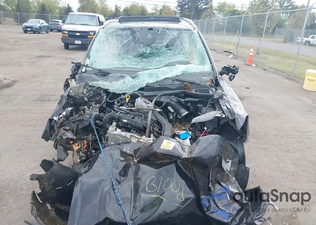 3VVVX7B21RM088089: 43225583