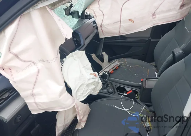 3VVVX7B21RM088089: 43225583