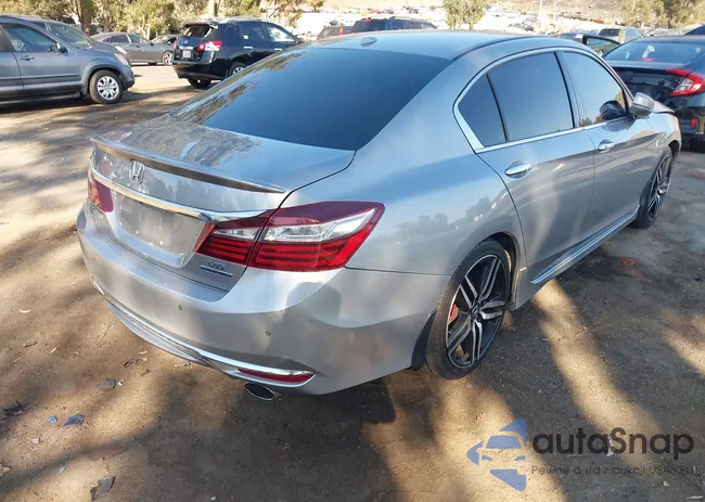 1HGCR3F9XHA043021: 43227025