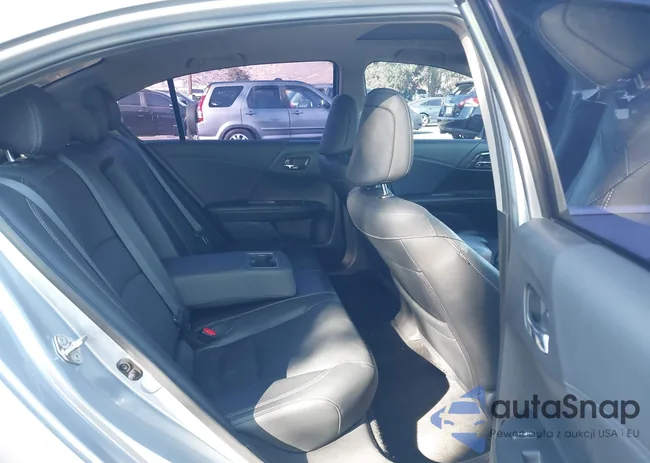 1HGCR3F9XHA043021: 43227025