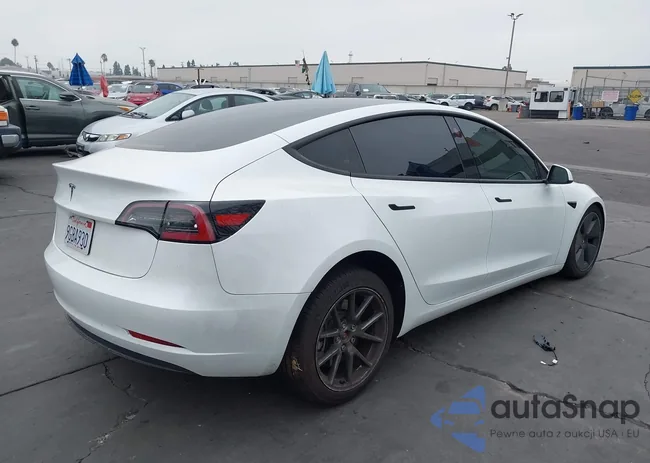 5YJ3E1EAXPF551800: 43227102