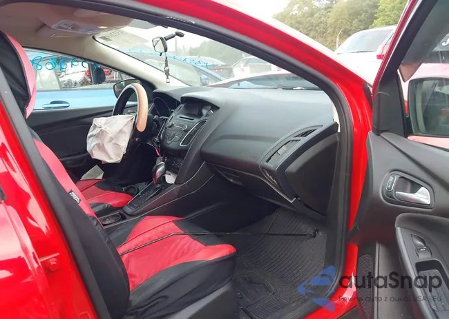 1FADP3F28GL392957: 43226800