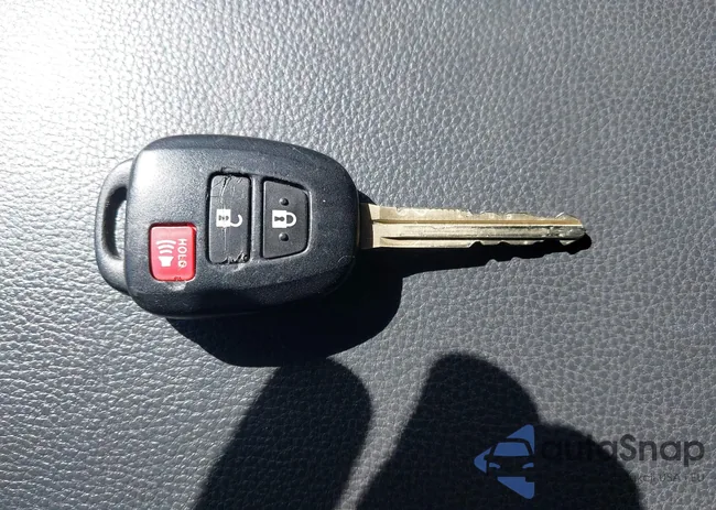 JTMZFREV9GJ067182: 43227883