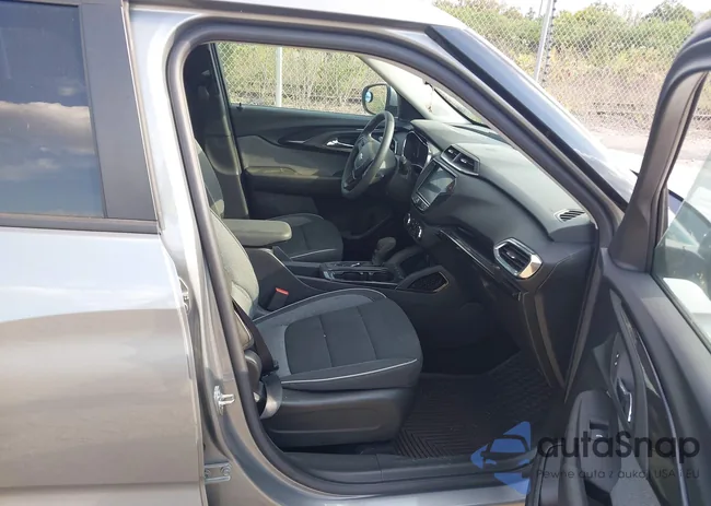 KL79MRSL9PB061043: 43227884