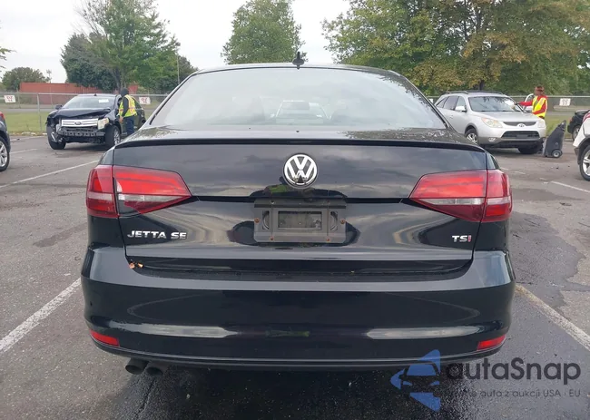 3VWD17AJ0JM238487: 43227907