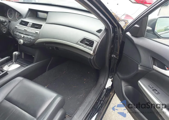 1HGCP2F88AA044634: 43228130