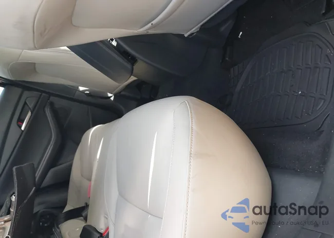 3MVDMBCM1RM720321: 43228181