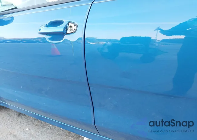 3KPA24AD4ME423894: 43228328