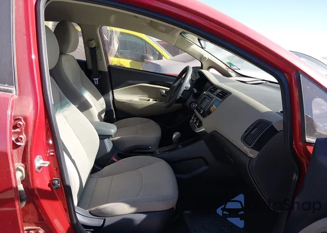 KNADN4A33H6052005: 43228356