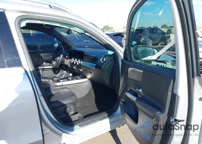 W1N4M4GBXNW199592: 43227600