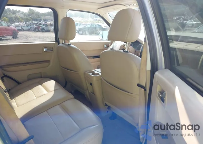 1FMCU941X8KB10431: 43228884