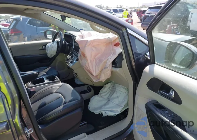 2C4RC1BG0PR546859: 43229048