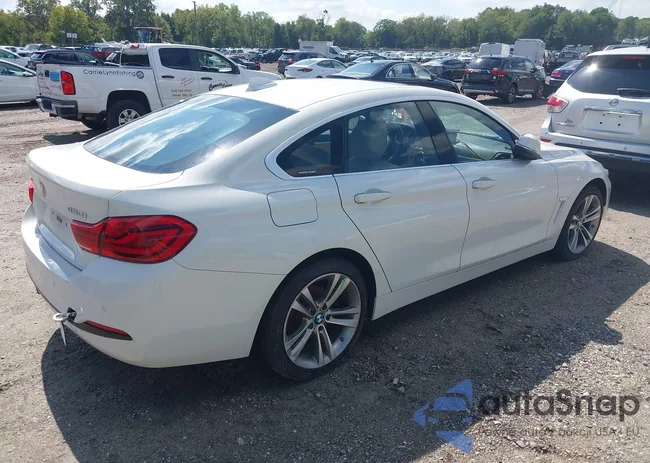 WBA4J3C58JBB97271: 43229062