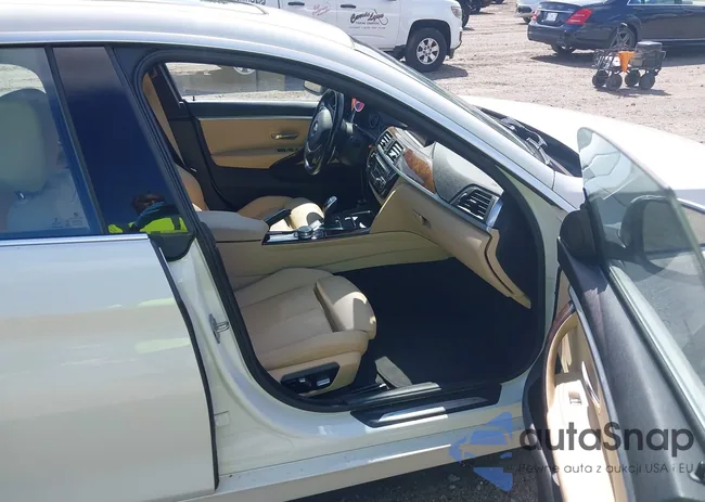 WBA4J3C58JBB97271: 43229062