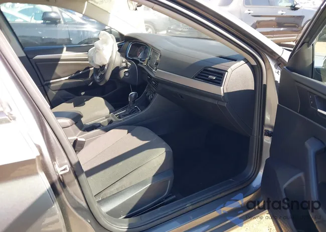 3VWC57BU2KM028919: 43229115