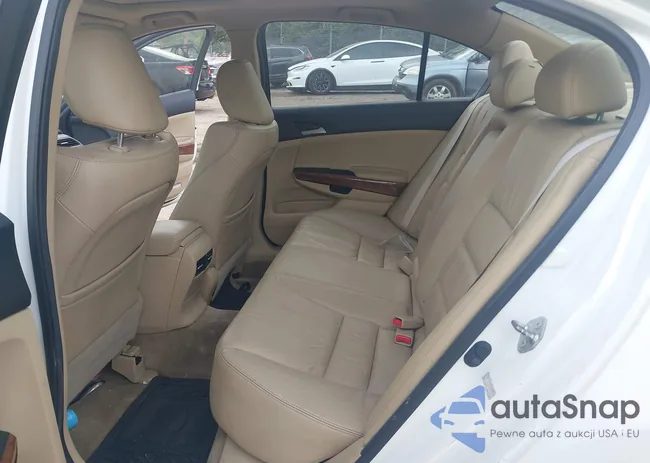 1HGCP3F82BA024497: 43229302