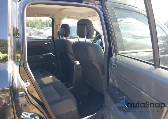 1C4NJDEB6CD621096: 43229338