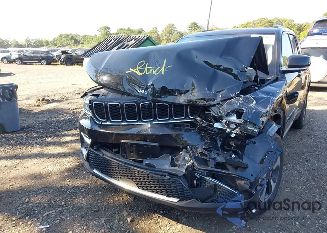 1C4RJYB60R8956954: 43229382