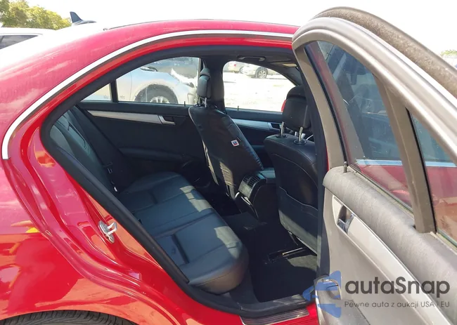 WDDGF4HB5DR272495: 43228546