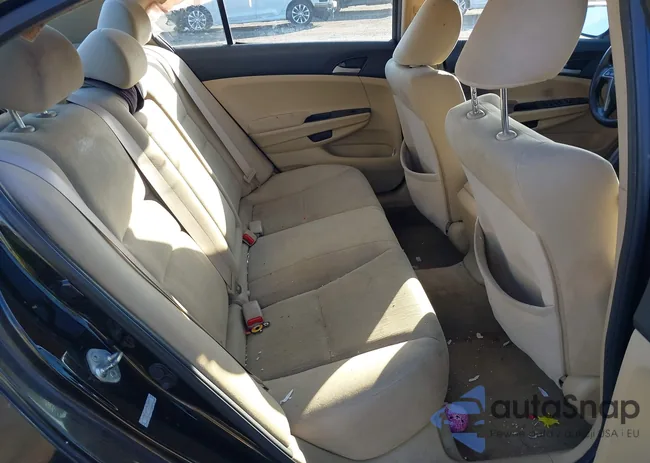 1HGCP2F39BA028688: 43228641