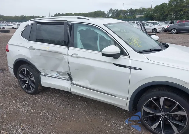 3VV4B7AX0NM037135: 43230458