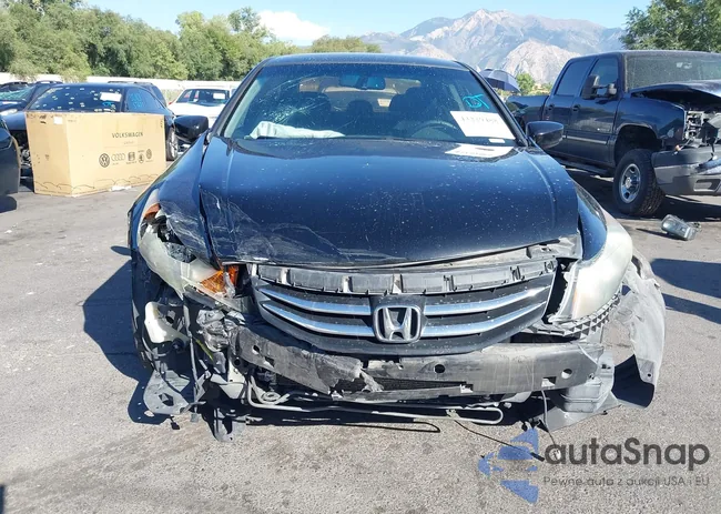 1HGCP3F83BA022435: 43229488