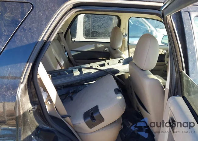 1FMCU49359KA88210: 43229548