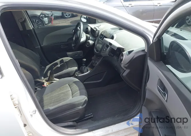 1G1JD6SB1F4131930: 43229586