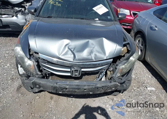 1HGCP2F60CA092579: 43229630