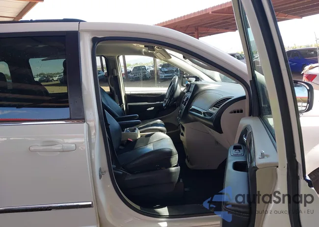 2C4RC1BG7CR282212: 43229705