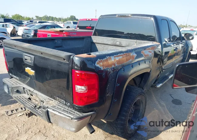 1GCRCSE09DZ151858: 43229732