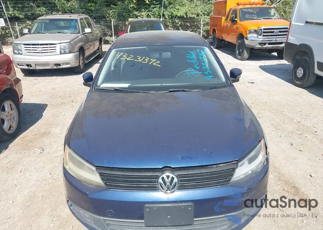 3VWDX7AJ2CM064343: 43231392