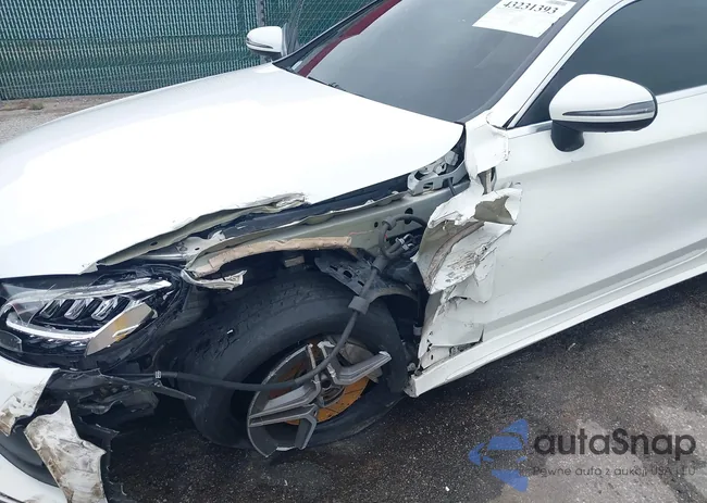 WDDWJ8EB0KF856033: 43231393