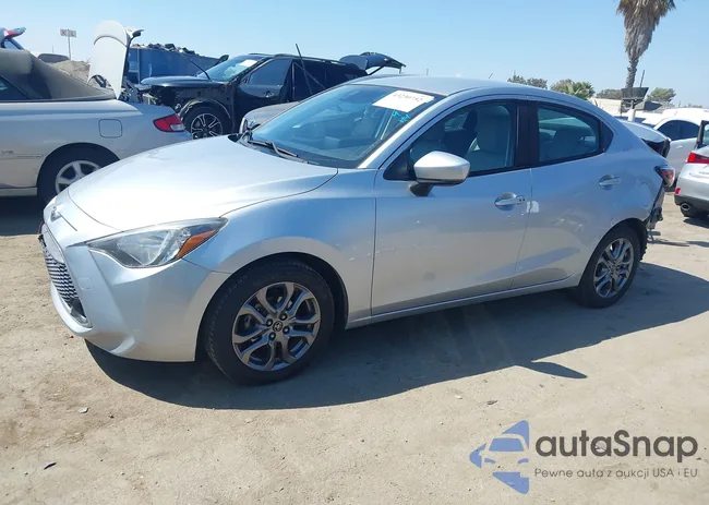 3MYDLBYV0KY513571: 43230752