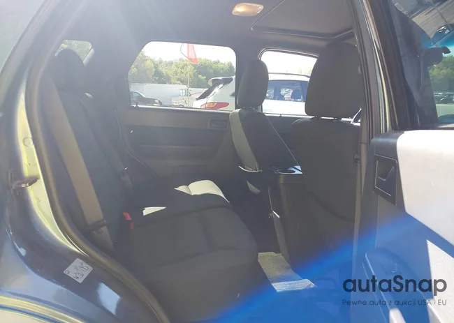 1FMCU9D78CKA33698: 43231873