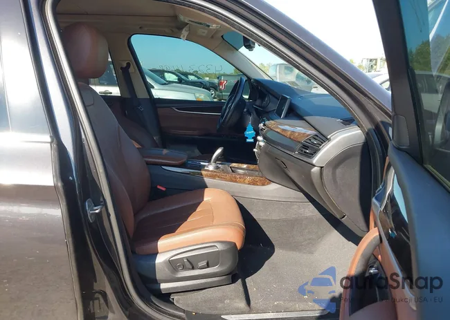 5UXKR0C55F0P18608: 43231498