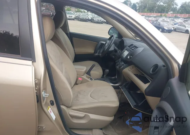 JTMBF4DV6AD035656: 43231500