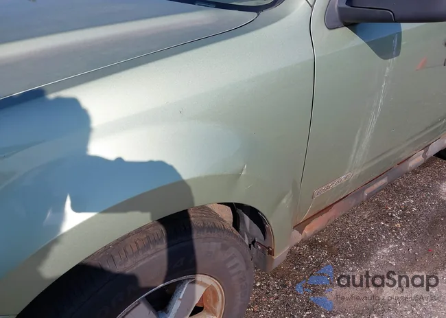 1FMCU03Z38KD00722: 43231505